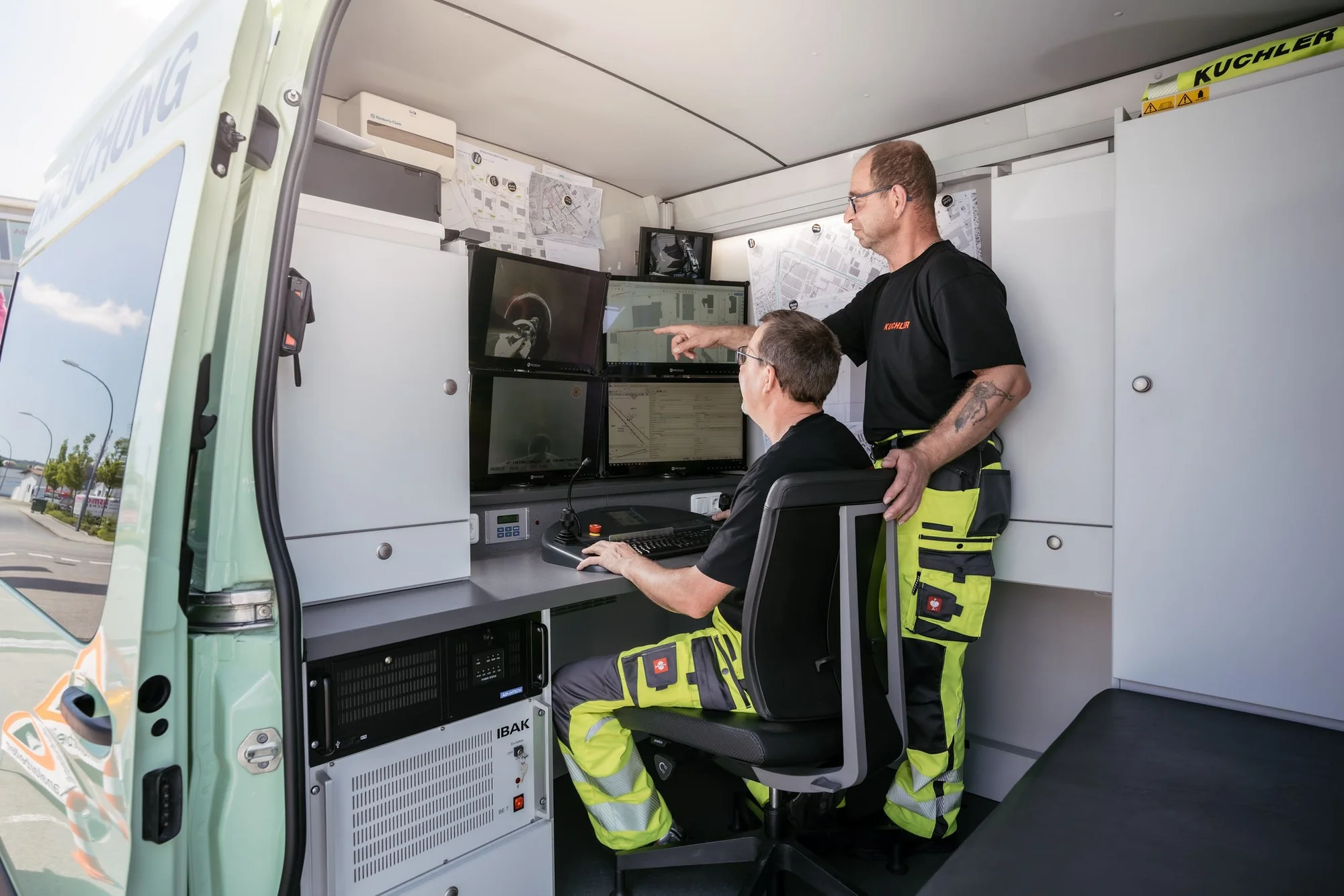 Kanalreinigung am Kanal in Eschenbach in der Oberpfalz